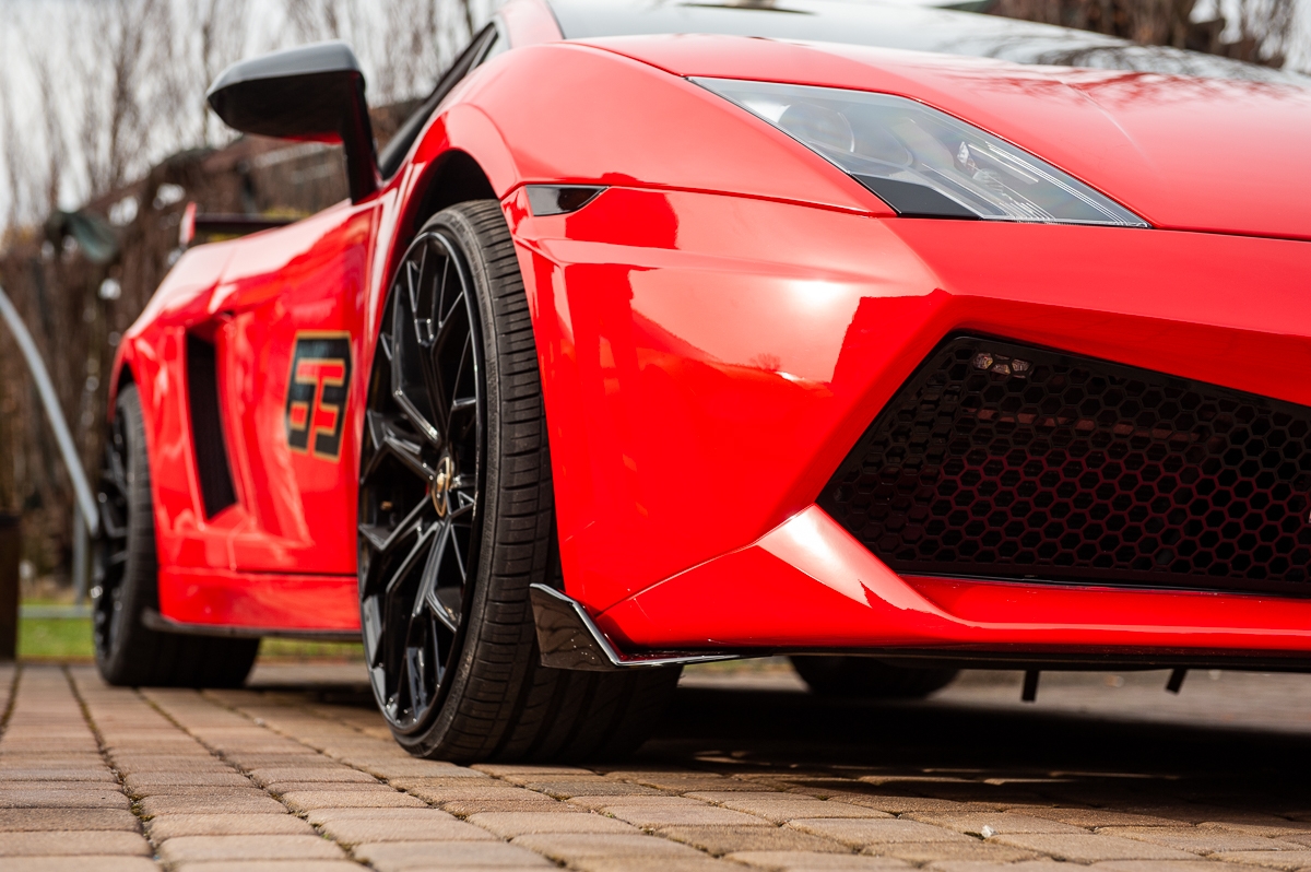 Wśród konkursów można było wylicytować przejazd Lamborghini 